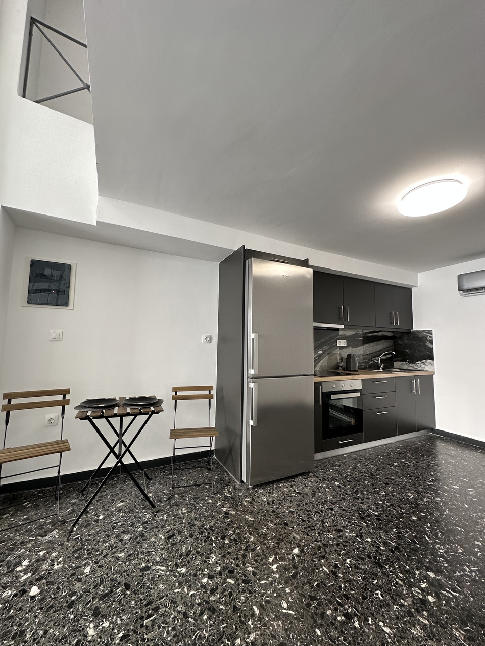Fully Renovated Ground-Level Loft in Athens
